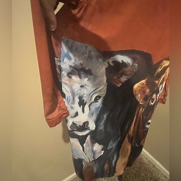 Bstudio  Unique Rust Duster with Artistic Cow Painting, size Large - Picture 3 of 13